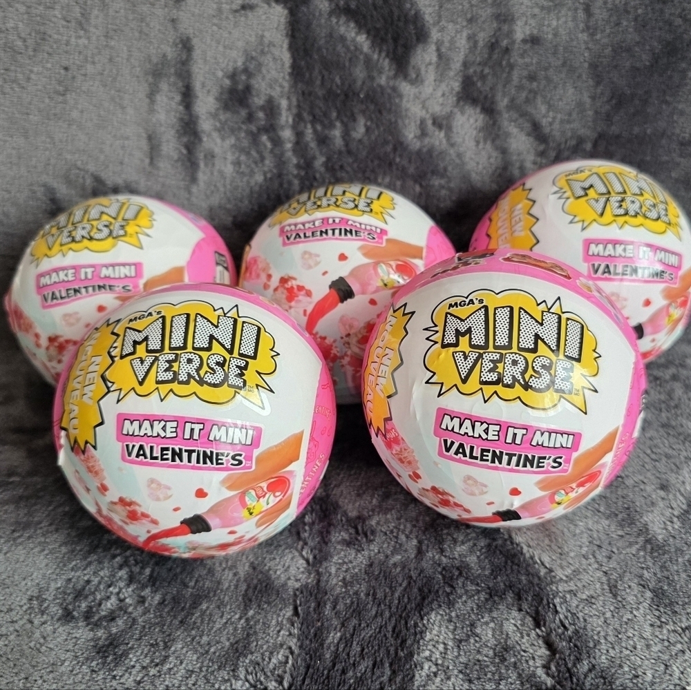 NWT MGA's Miniverse Make It Mini Valentine's bundle of 5, mini craft toys